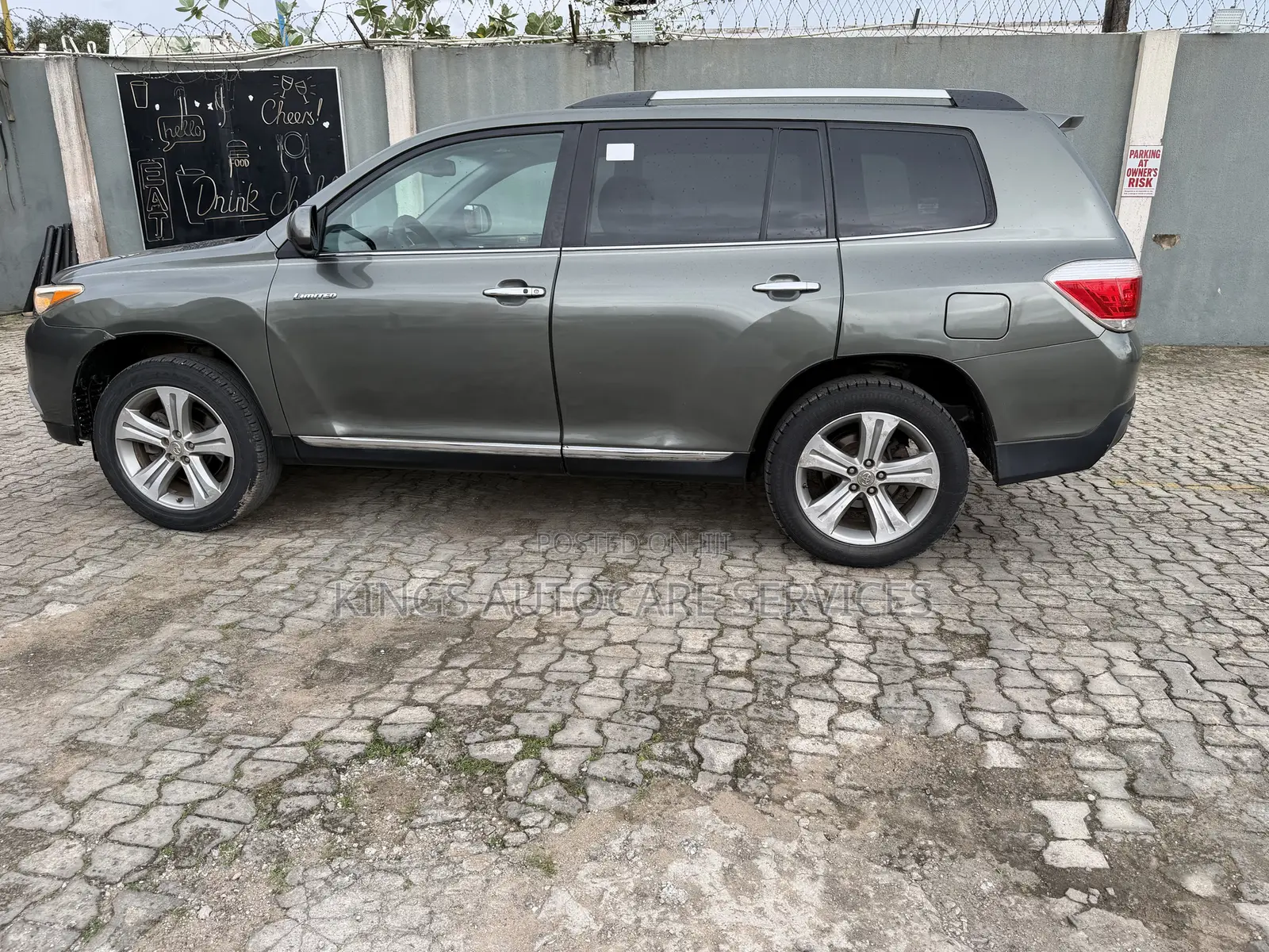 Toyota Highlander Limited 2012 Gray