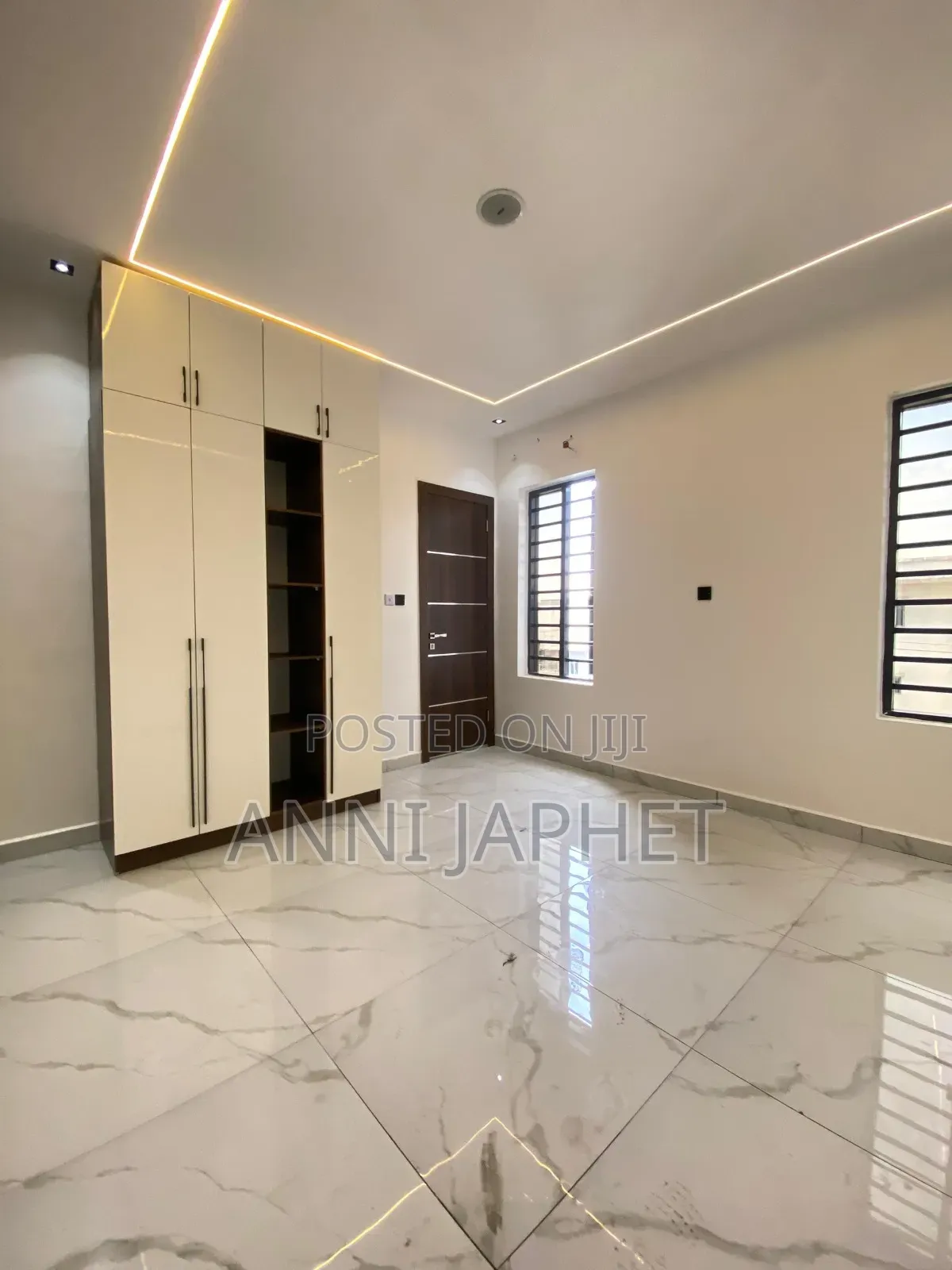 2bdrm Apartment in Ikate, Lagos Island / Lagos Island for sale