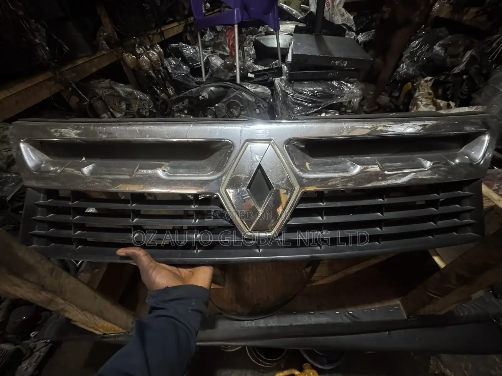 Renault Duster 2010–2012 Front Grille – Direct Tokunbo