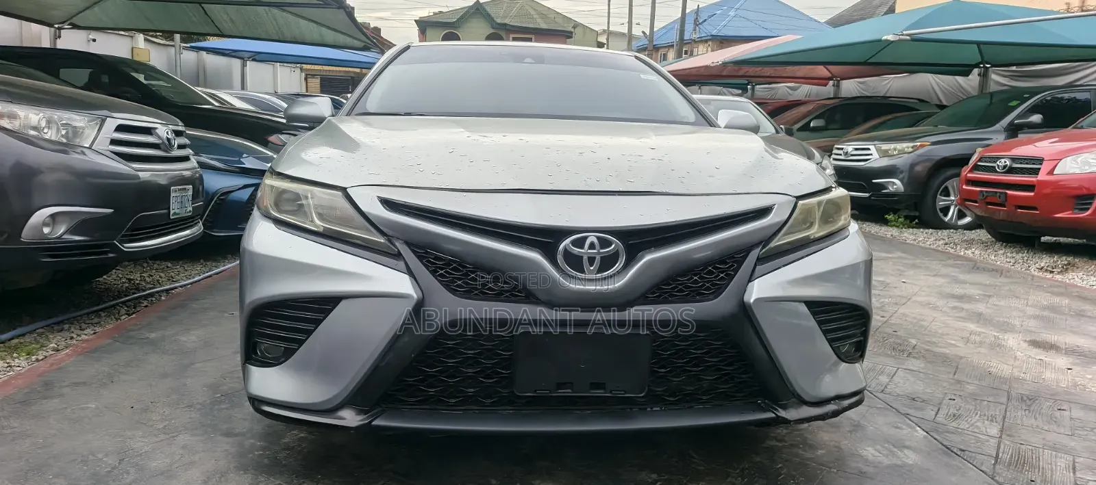 Toyota Camry SE FWD (2.5L 4cyl 8AM) 2018 Silver