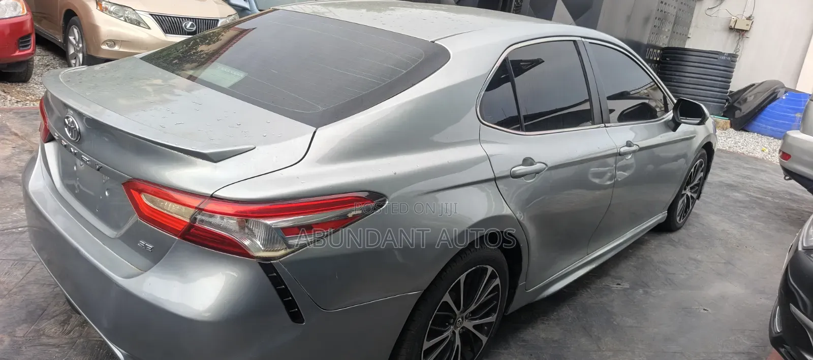 Toyota Camry SE FWD (2.5L 4cyl 8AM) 2018 Silver