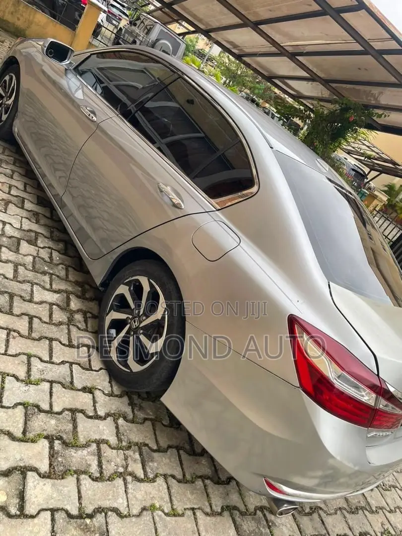Honda Accord Touring V6 2dr Coupe FWD (3.5L 6cyl 6A) 2017 Silver