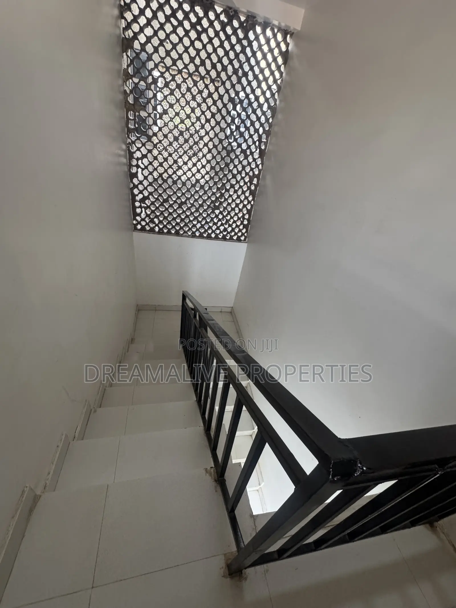 1bdrm Apartment in Wuse 2 for rent