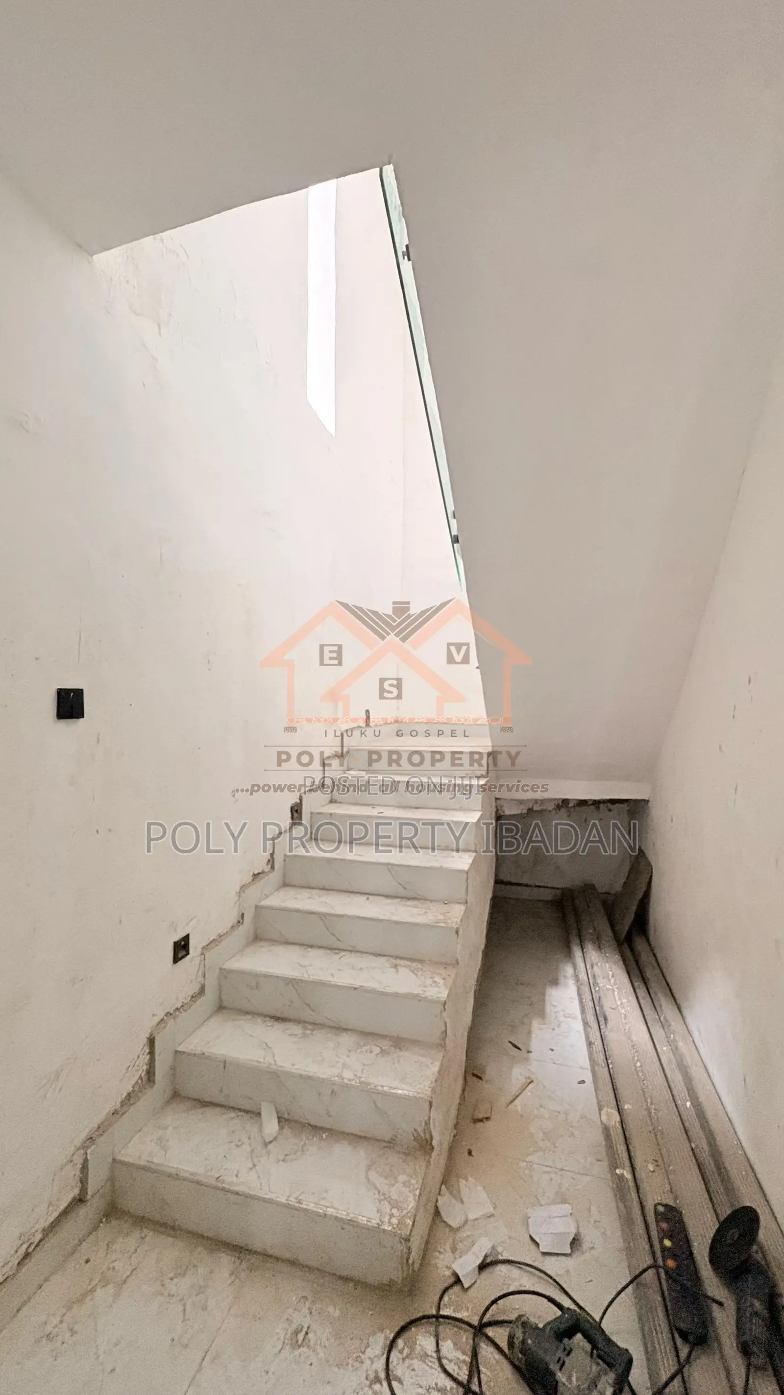 4bdrm Duplex in Engineer Lere Adigun, Basorun for sale