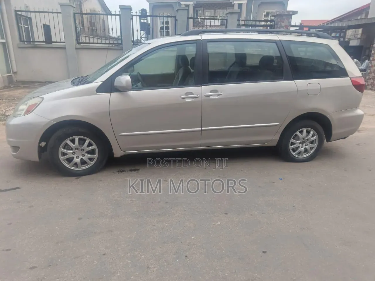 Toyota Sienna 2005 Silver