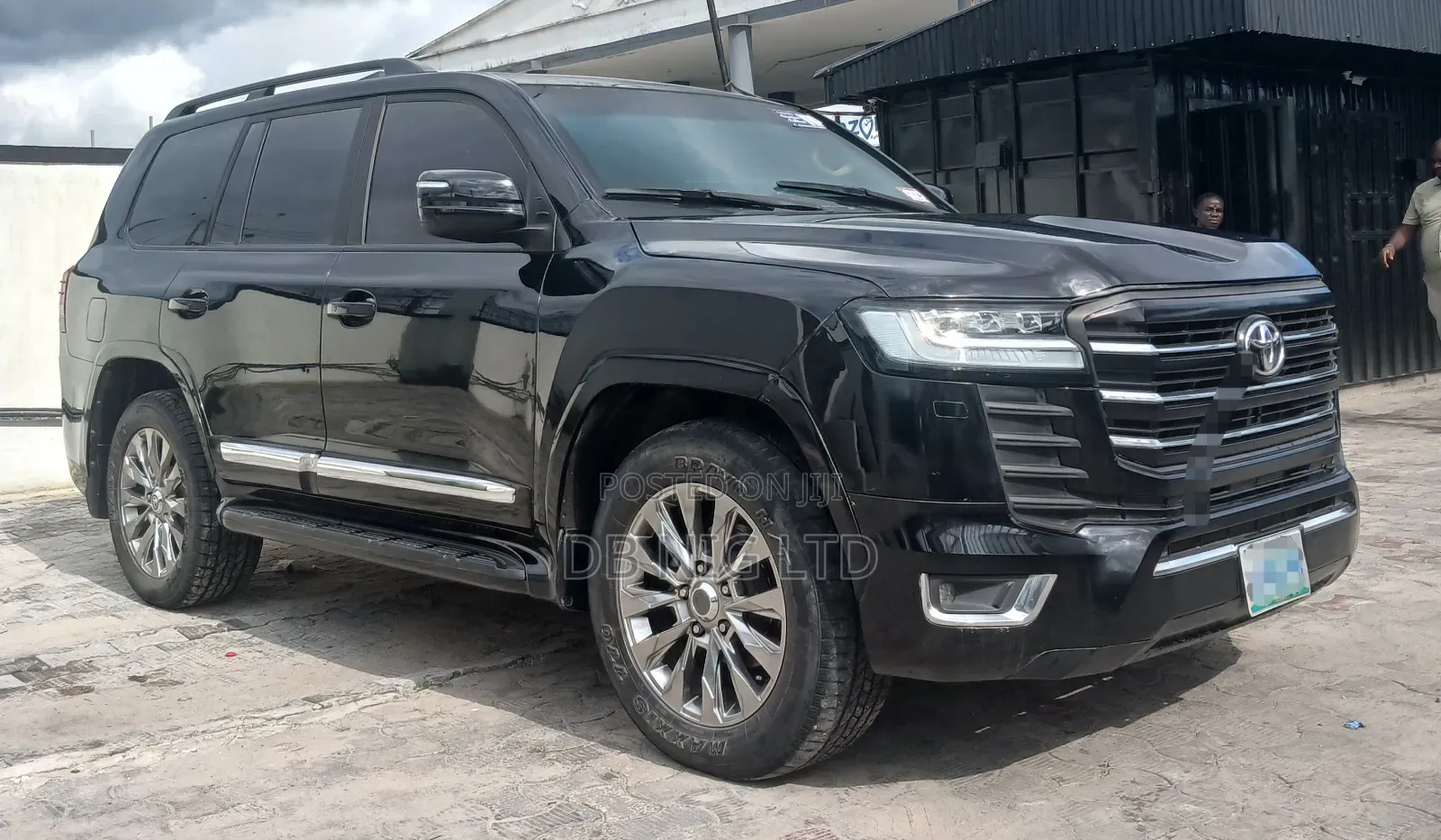 Toyota Land Cruiser 5.7 V8 VXR 2019 Black