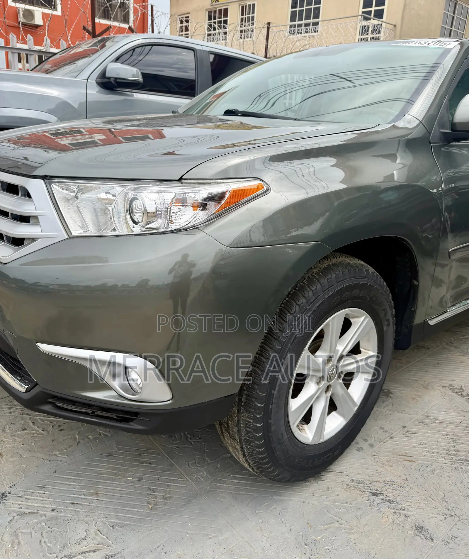Toyota Highlander Limited 2012 Gray