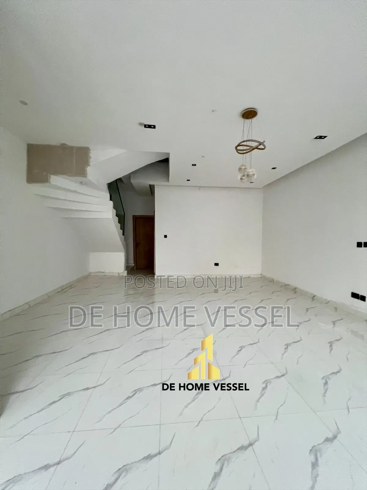 4bdrm Townhouse/Terrace in Ikota for sale