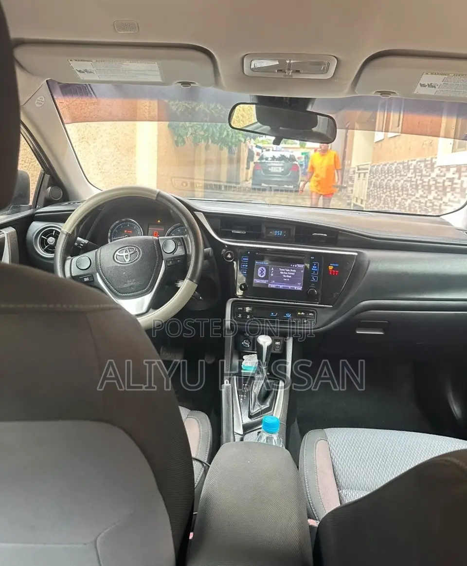 Toyota Corolla 2019 Black