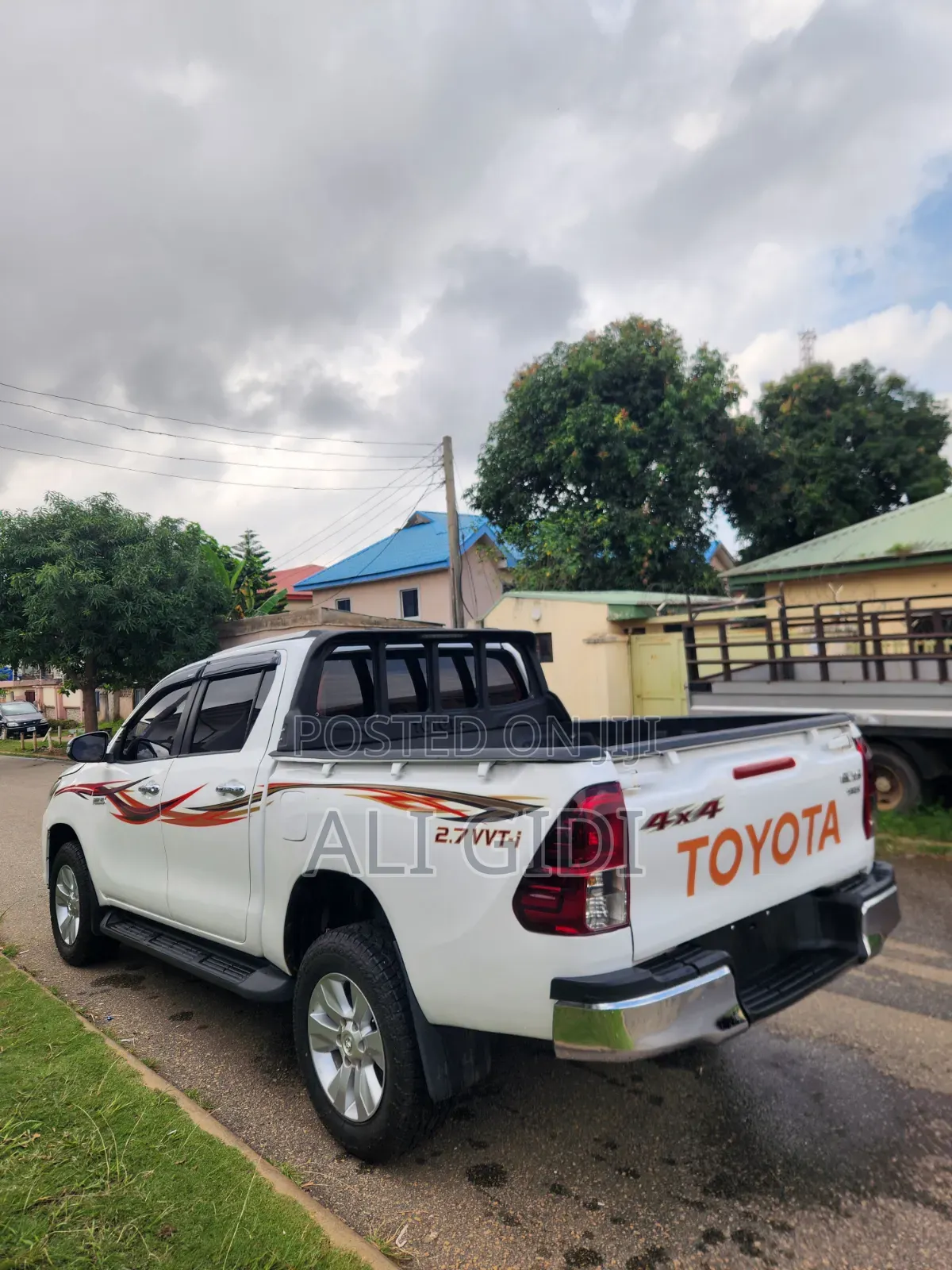 Toyota Hilux 2020 White