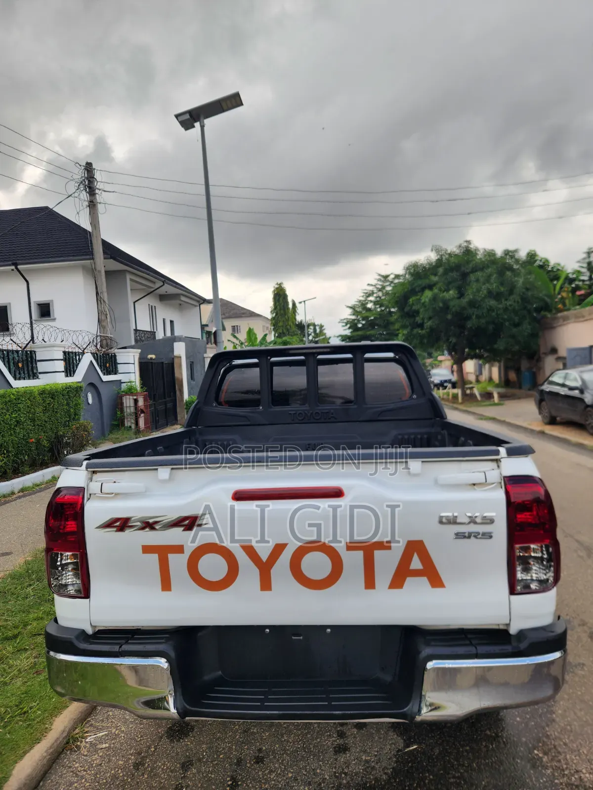 Toyota Hilux 2020 White