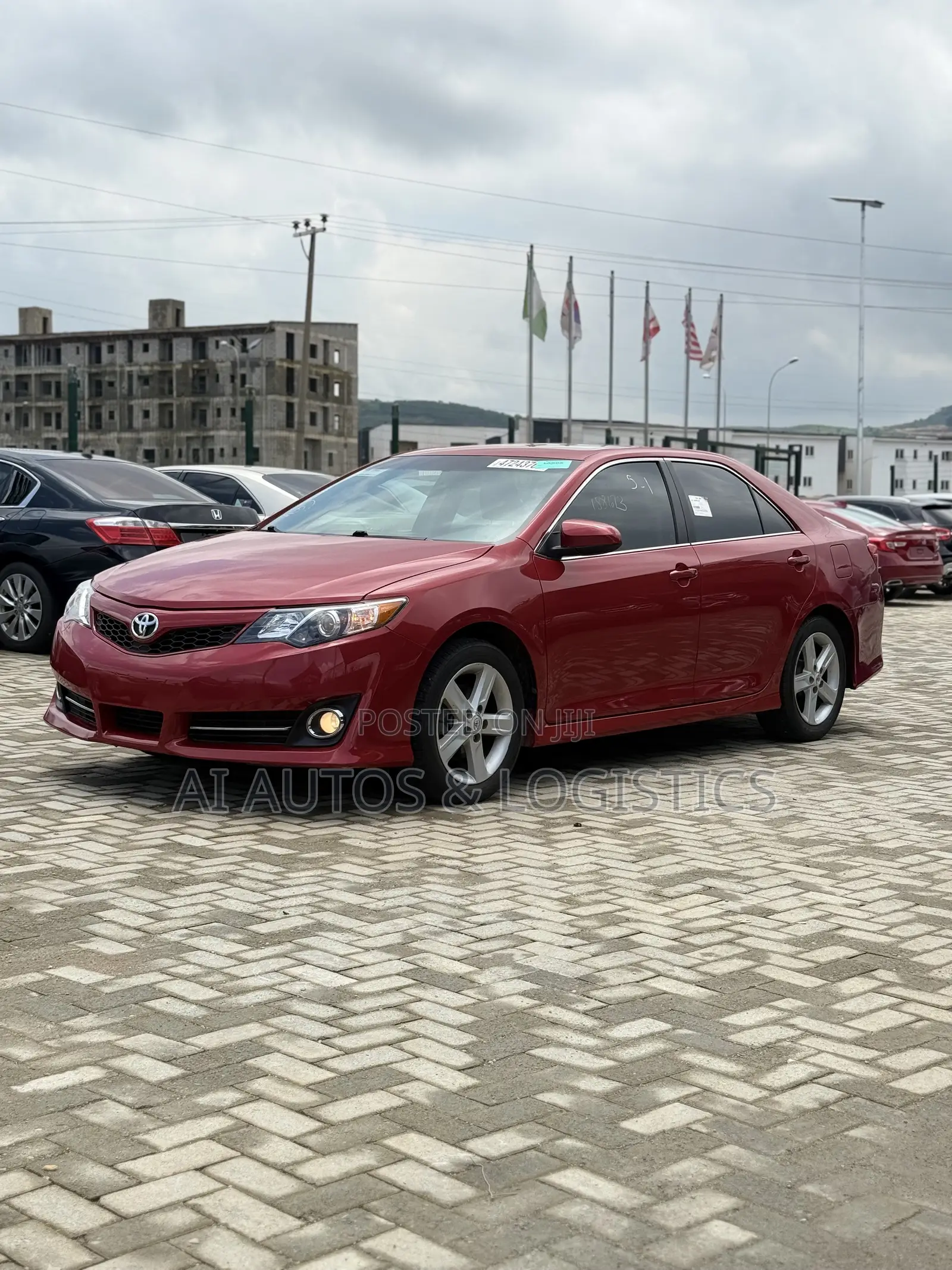 Toyota Camry SE 4dr Sedan (2.5L 4cyl 6A) 2013 Red