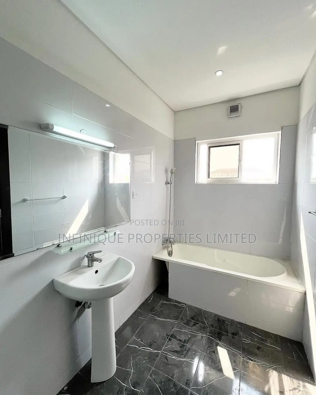 3bdrm Apartment in Ikoyi for rent