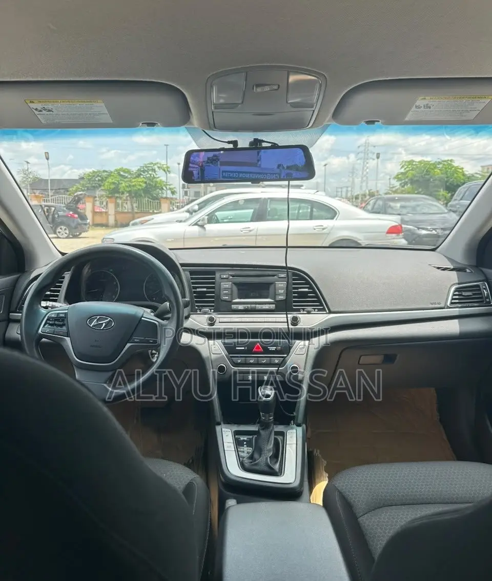 Hyundai Elantra 2017 White