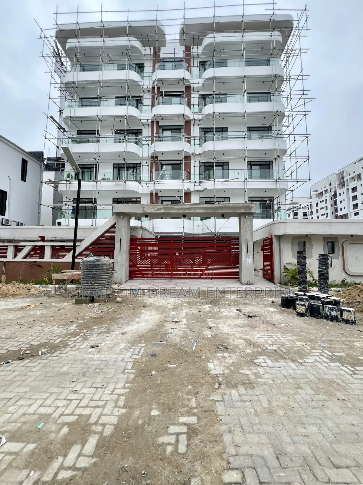 3bdrm Apartment in Lekki Phase 1 Lagos for sale