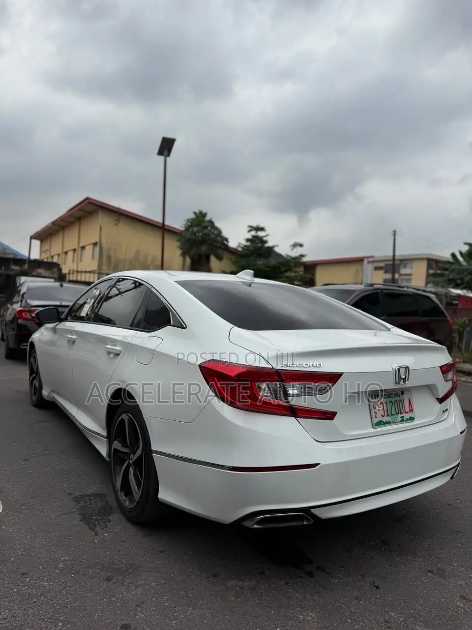 Honda Accord EX-L 2.0T 2018 White
