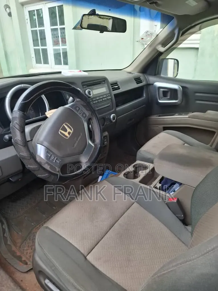 Honda Ridgeline 2010 Beige
