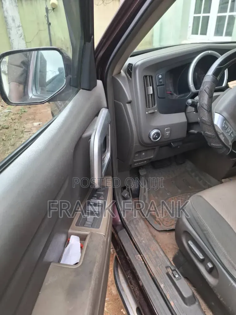 Honda Ridgeline 2010 Beige