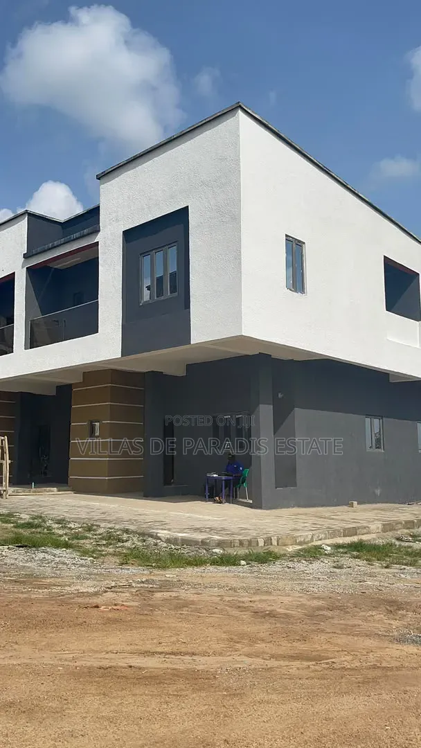 4bdrm Townhouse/Terrace in Villas De Paradis, Dakibiyu for sale