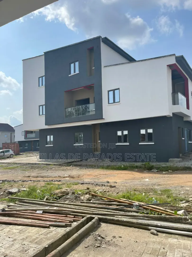 4bdrm Townhouse/Terrace in Villas De Paradis, Dakibiyu for sale