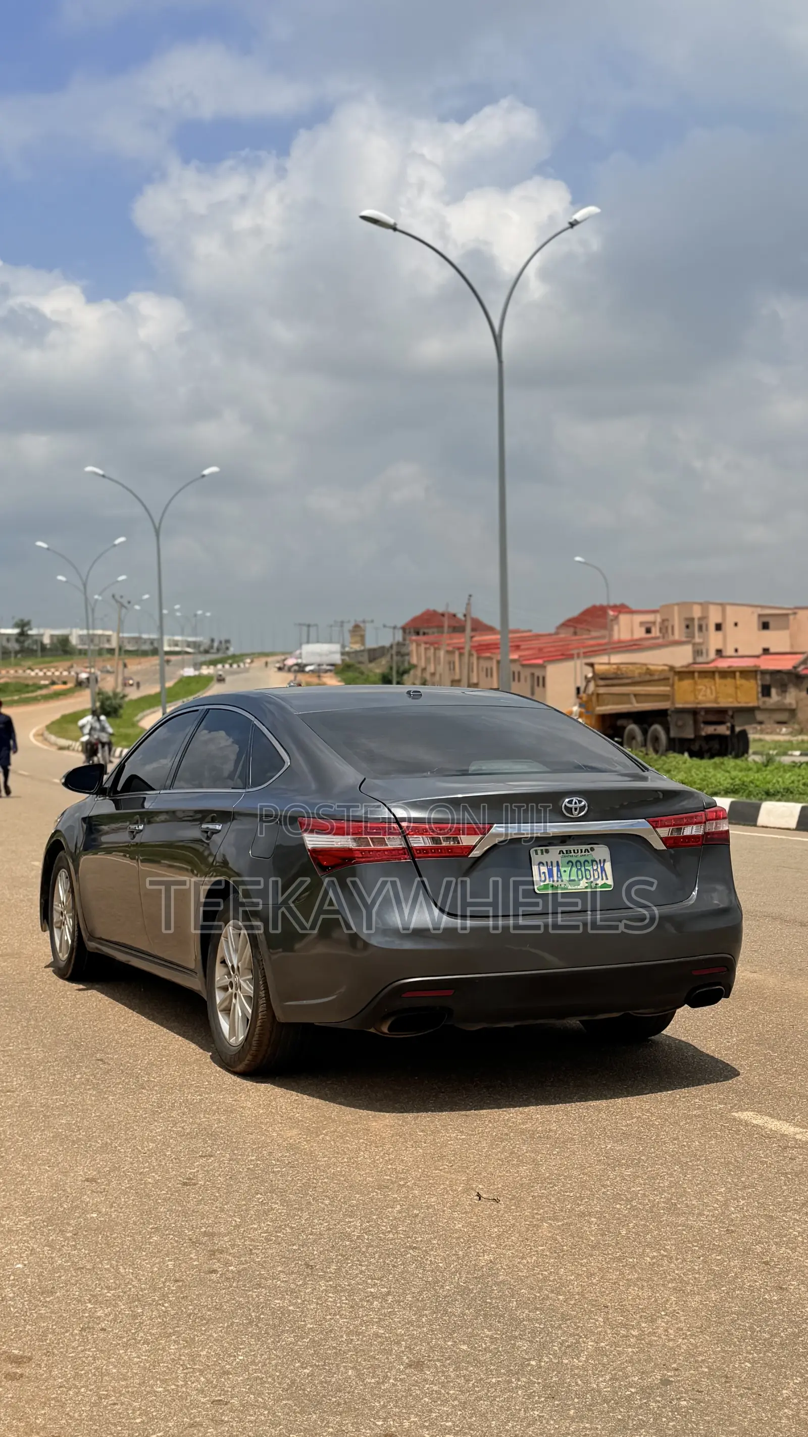 Toyota Avalon Limited FWD Sedan (3.6L 6cyl 6A) 2016 Gray