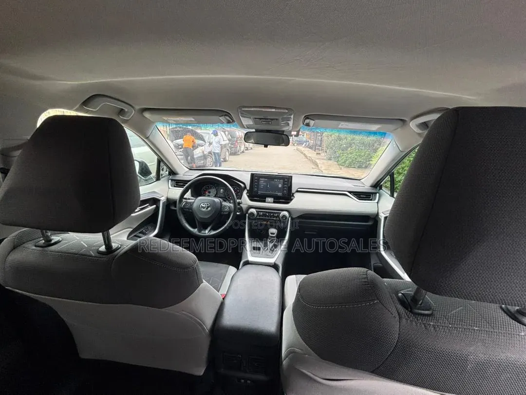 Toyota RAV4 XLE 2022 Teal