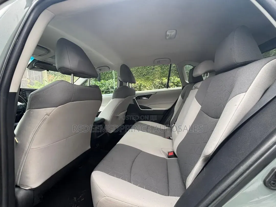 Toyota RAV4 XLE 2022 Teal