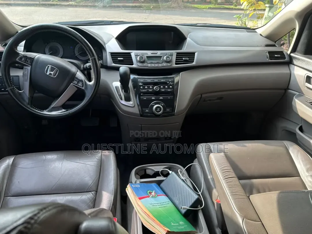Honda Odyssey Touring 2013 White