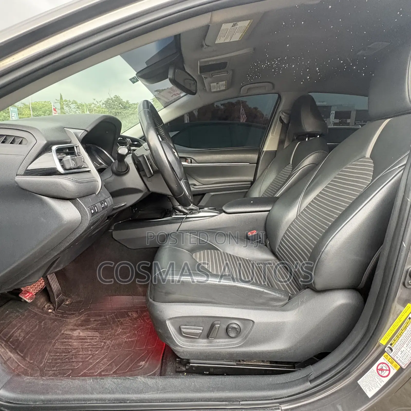 Toyota Camry SE FWD (2.5L 4cyl 8AM) 2018 Gray
