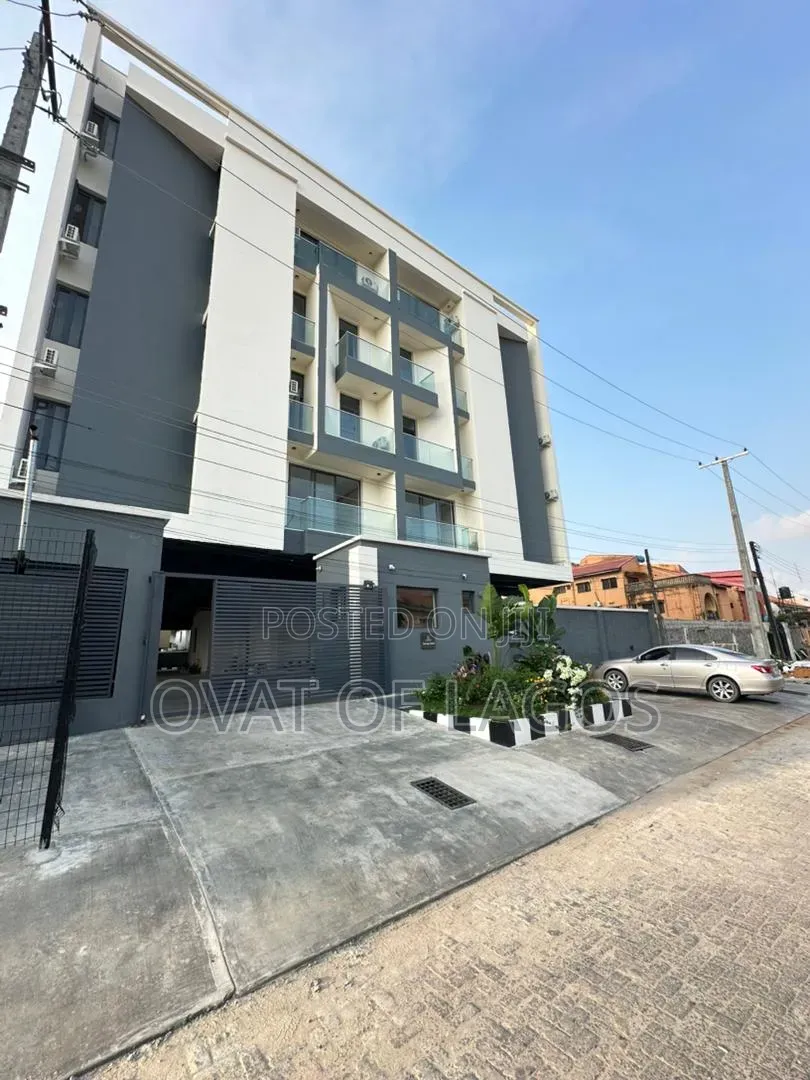 2bdrm Apartment in Lekki Phase 1 for sale