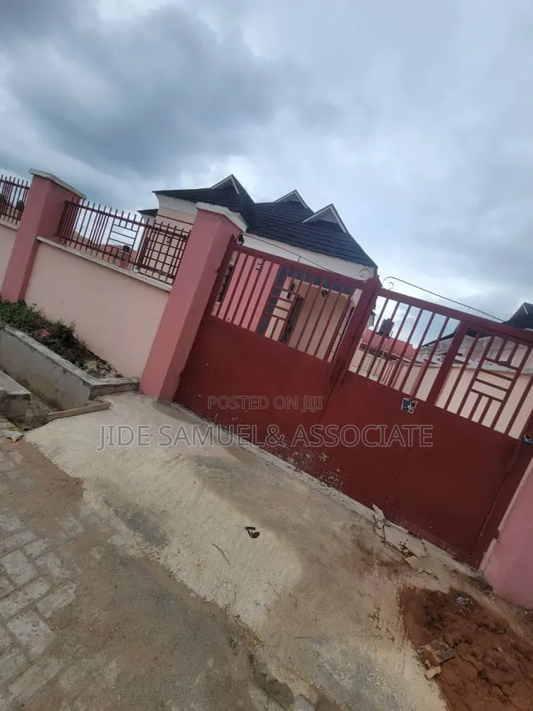 Furnished Mini Flat in Ayobo for rent