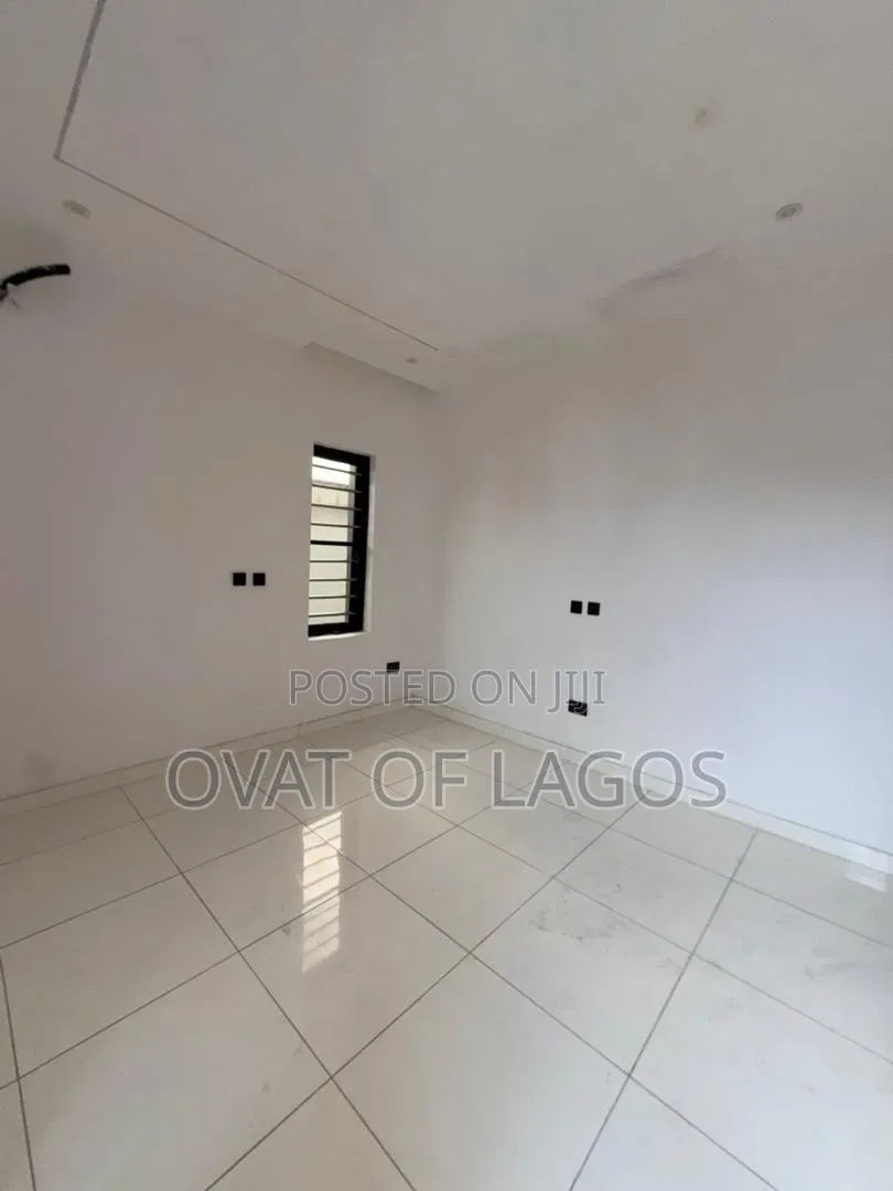 2bdrm Apartment in Abraham Adesanya for sale