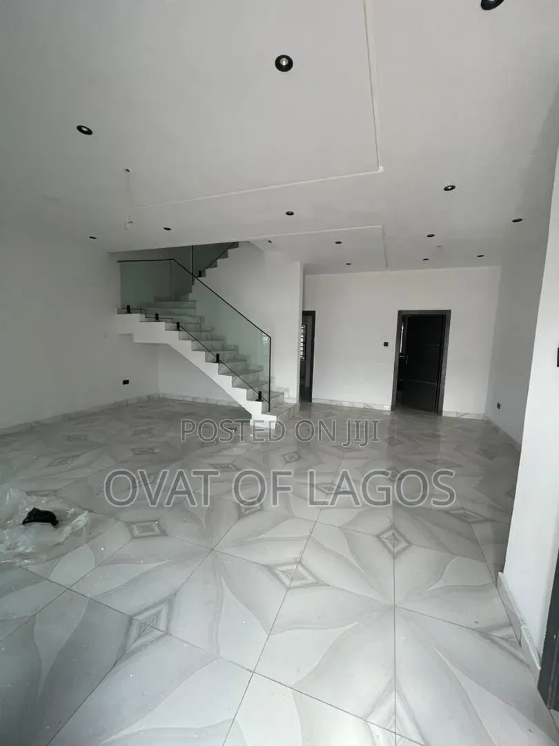 3bdrm Duplex in Abraham Adesanya for sale