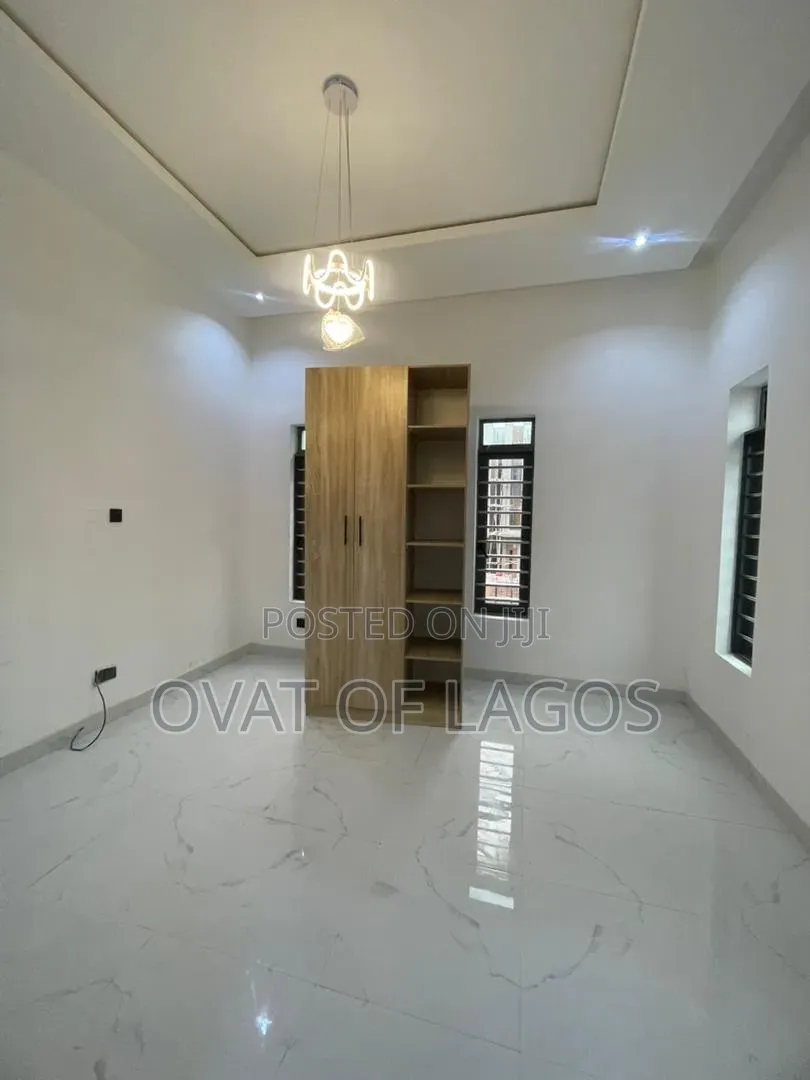 2bdrm Apartment in Abraham Adesanya for sale