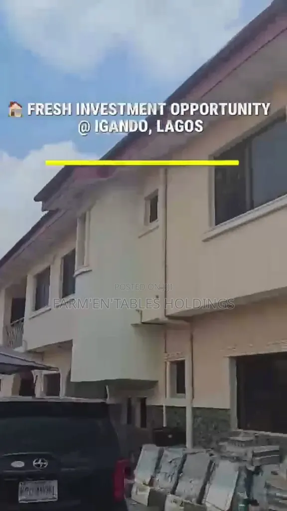 20bdrm Townhouse/Terrace in Igando for sale