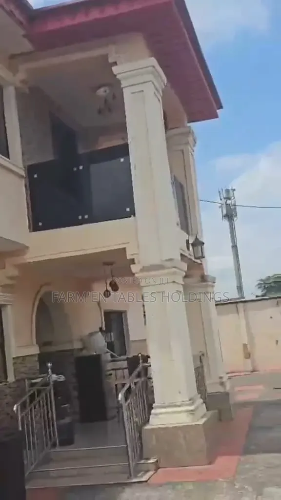 20bdrm Townhouse/Terrace in Igando for sale