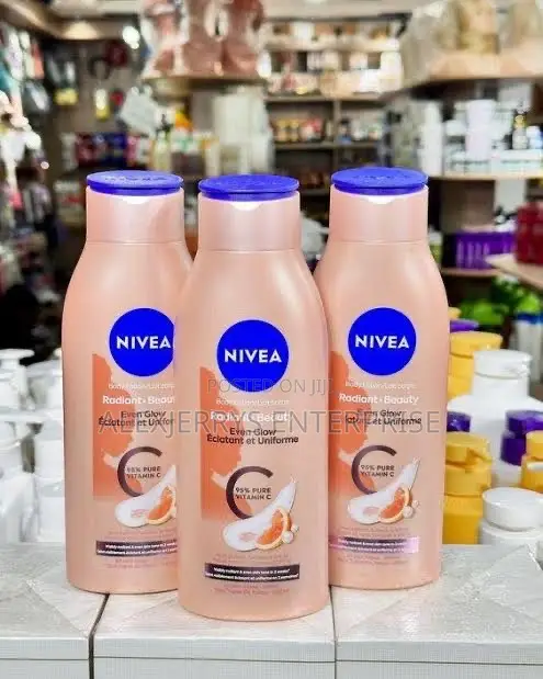 NIVEA Radiant Beauty Even Glow Vit C Body Lotion | Avocado Lotion