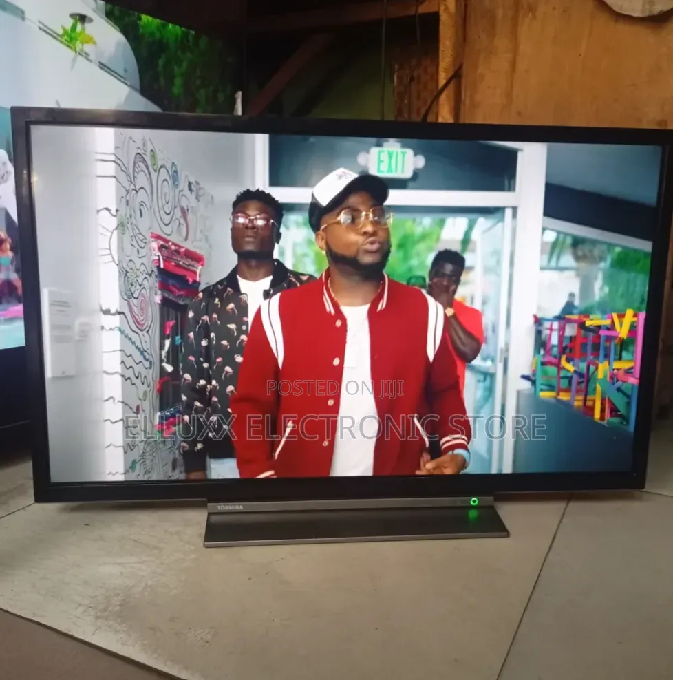 Toshiba 32" Smart TV LED