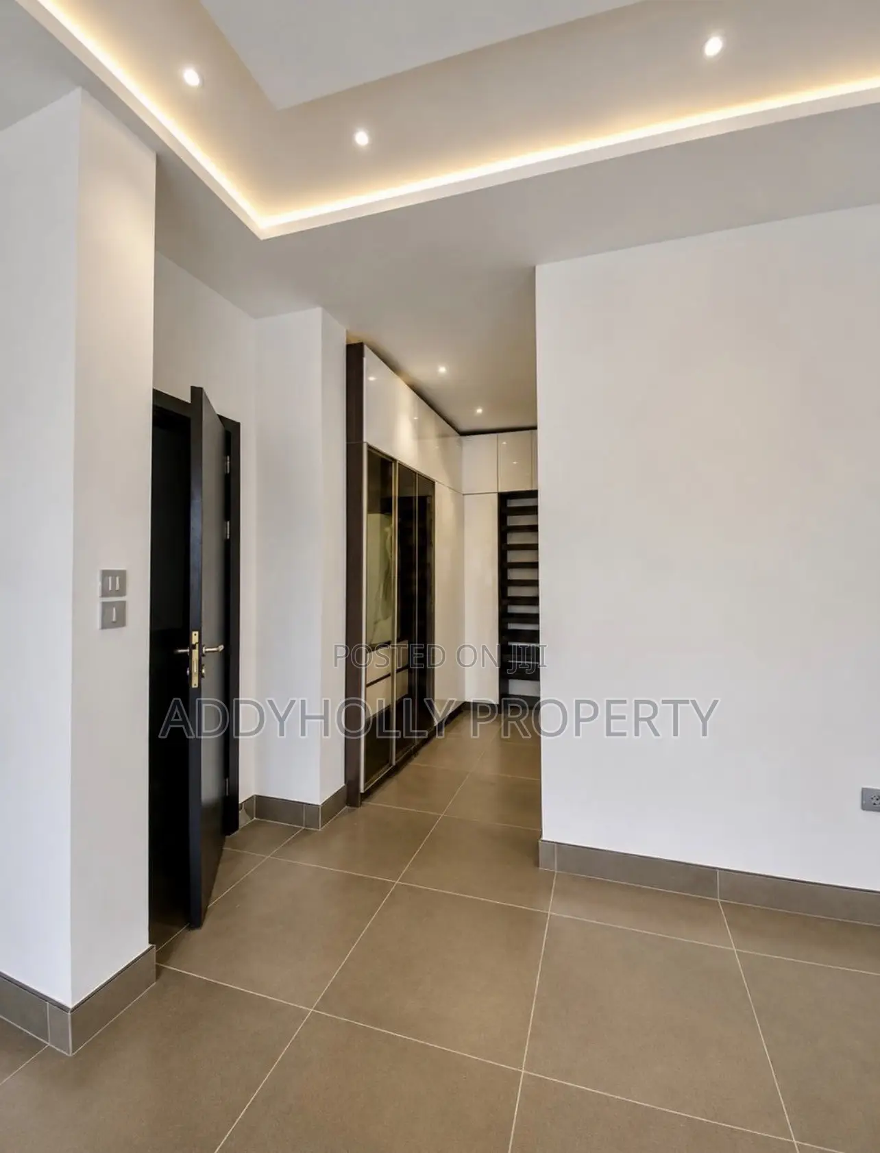 5bdrm Duplex in Ikota for rent