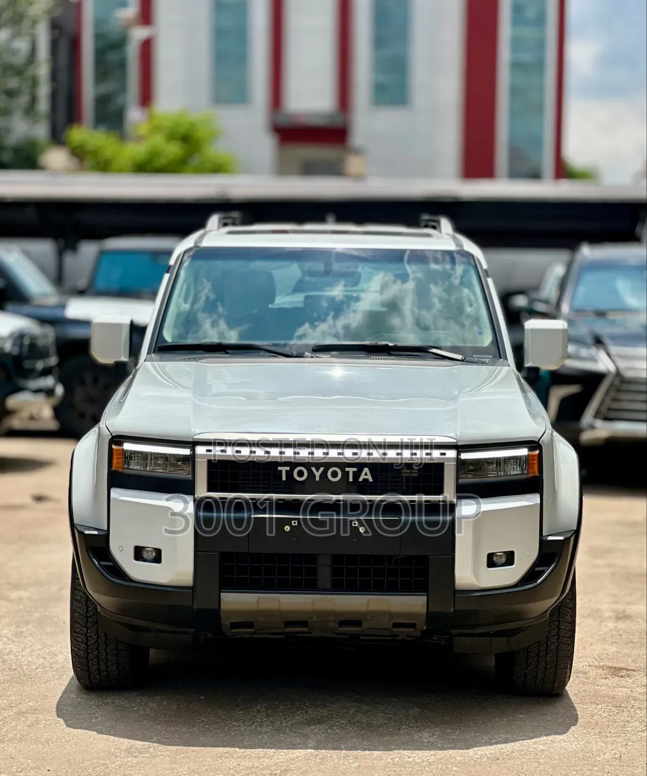 Toyota Land Cruiser Prado 2025 White