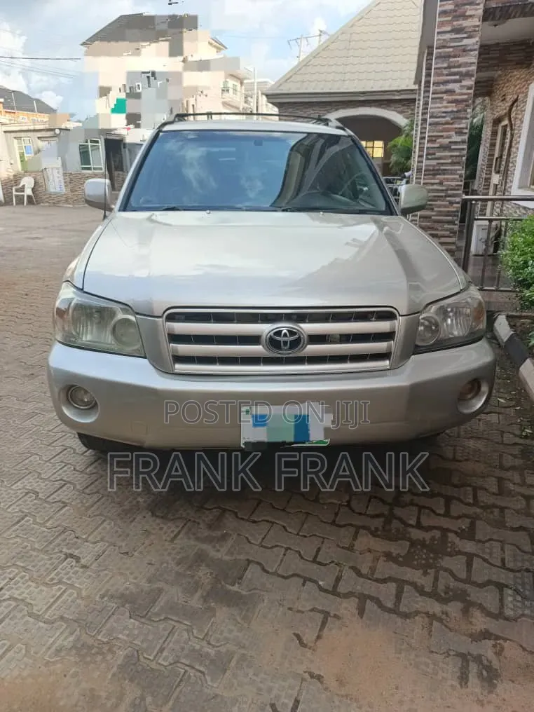 Toyota Highlander 2005 Gold