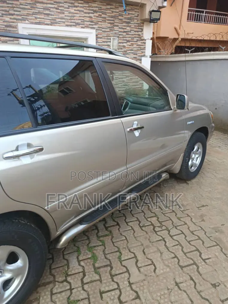 Toyota Highlander 2005 Gold