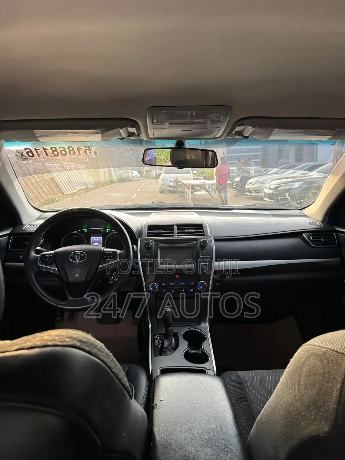 Toyota Camry SE 4dr Sedan (2.5L 4cyl 6A) 2016