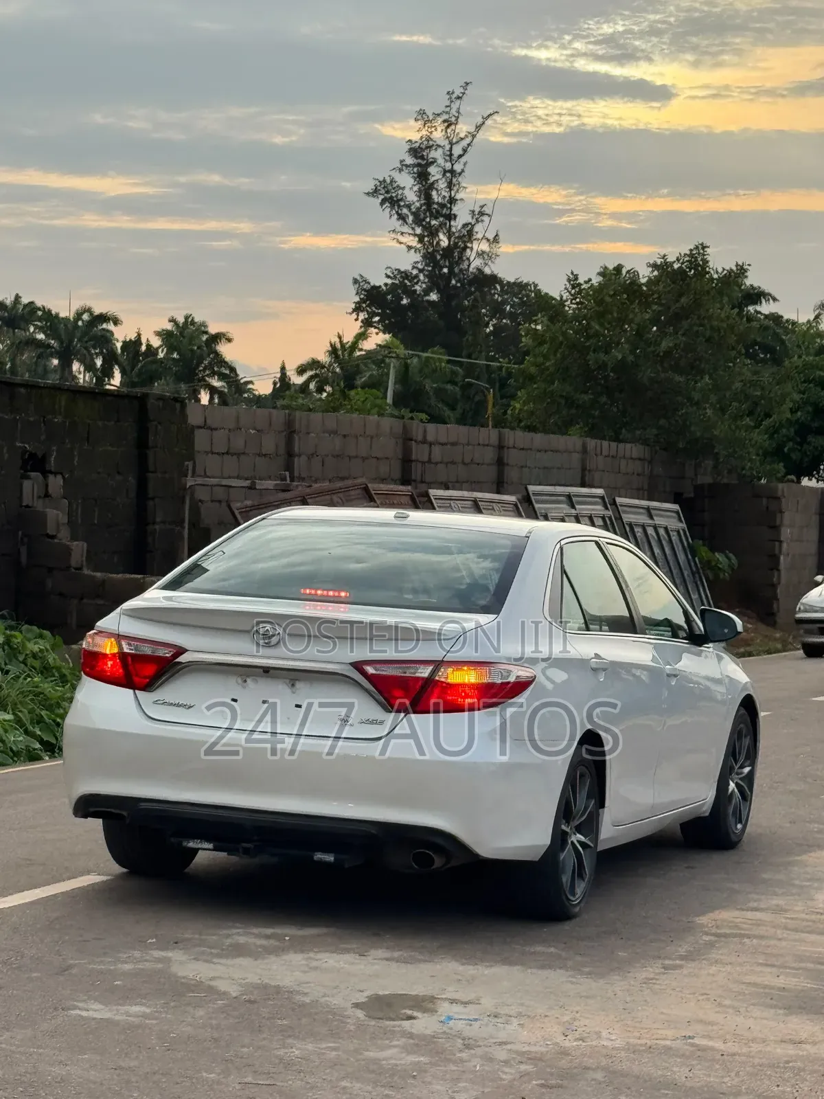 Toyota Camry XSE 4dr Sedan (2.5l 4cyl 6A) 2016 White