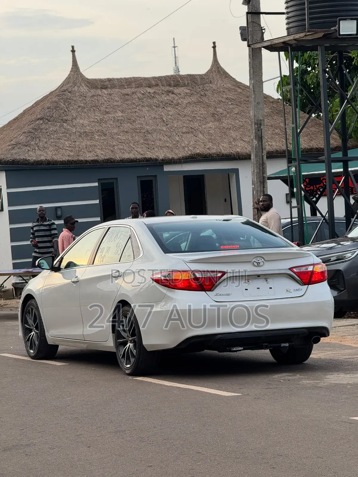 Toyota Camry XSE 4dr Sedan (2.5l 4cyl 6A) 2016 White