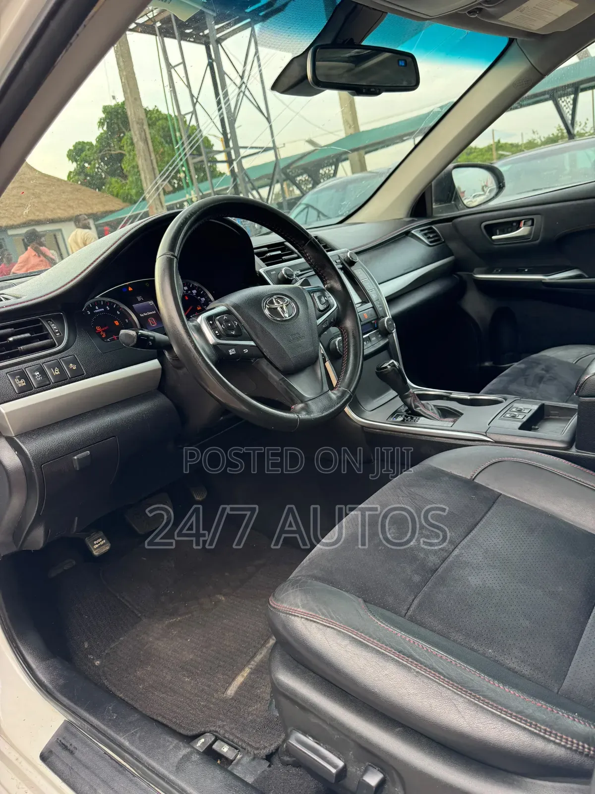 Toyota Camry XSE 4dr Sedan (2.5l 4cyl 6A) 2016 White