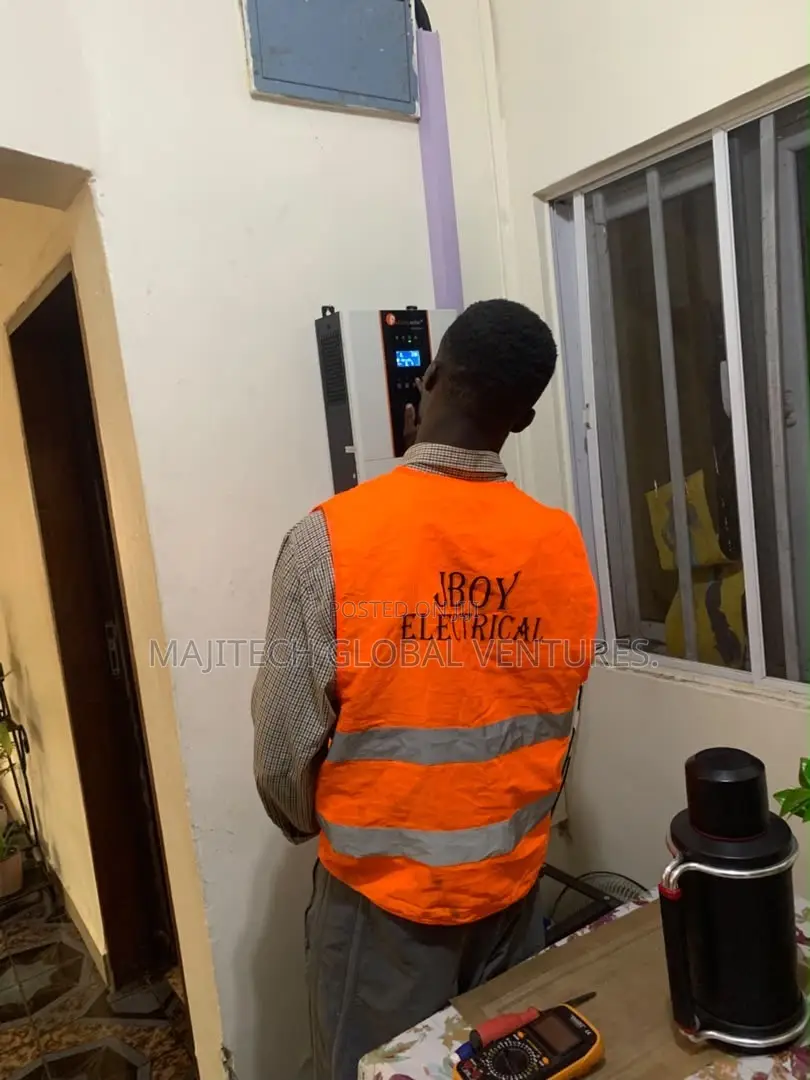 Professional Solar and Inverter Installer