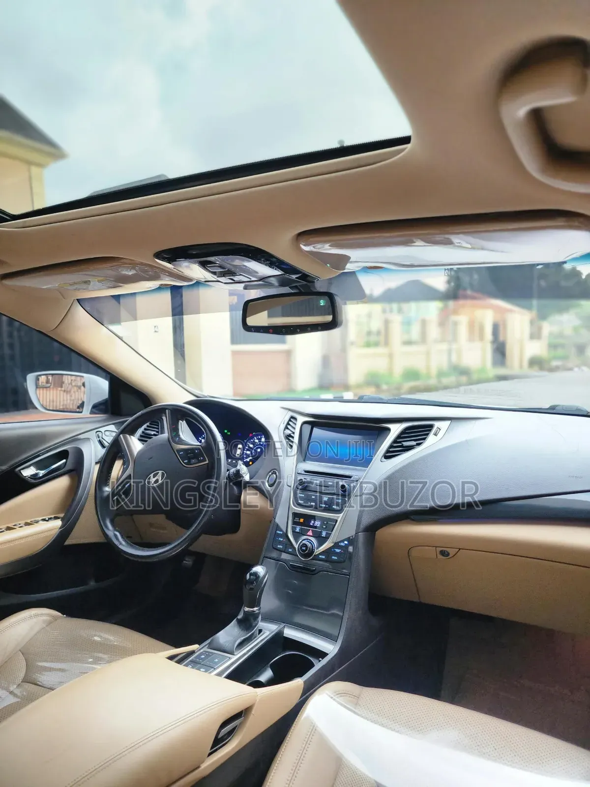 Hyundai Azera 2015 White
