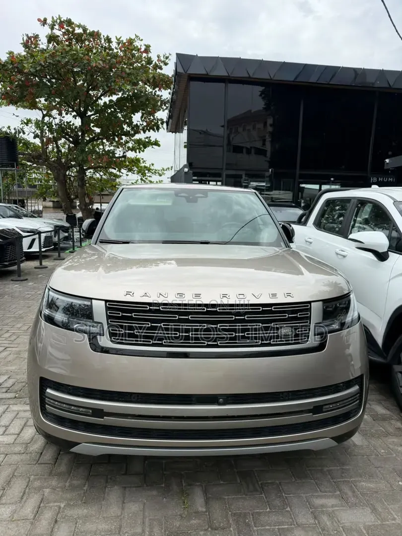 Land Rover Range Rover Vogue 2023 Gold