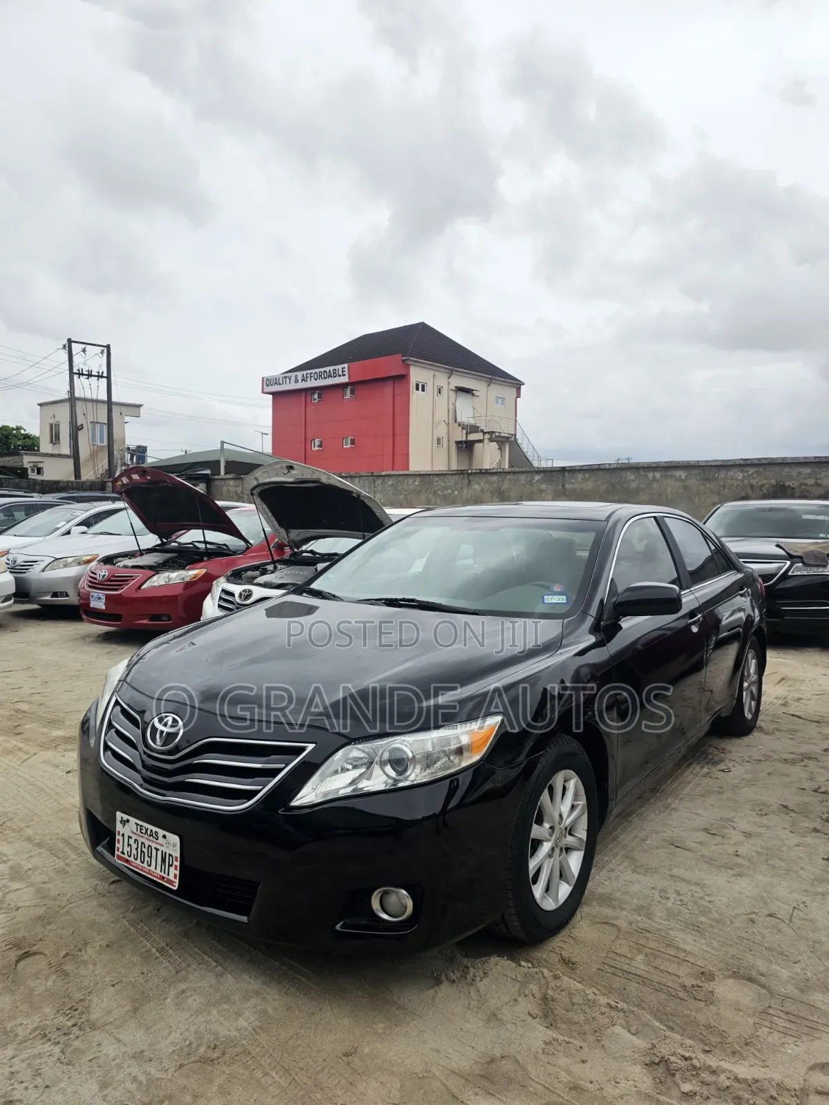 Toyota Camry XLE 4dr Sedan (2.5L 4cyl 6A) 2012 Black